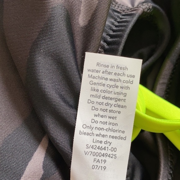 Athleta Freestyle Camo One Piece Swimsuit - Picture 6 of 6